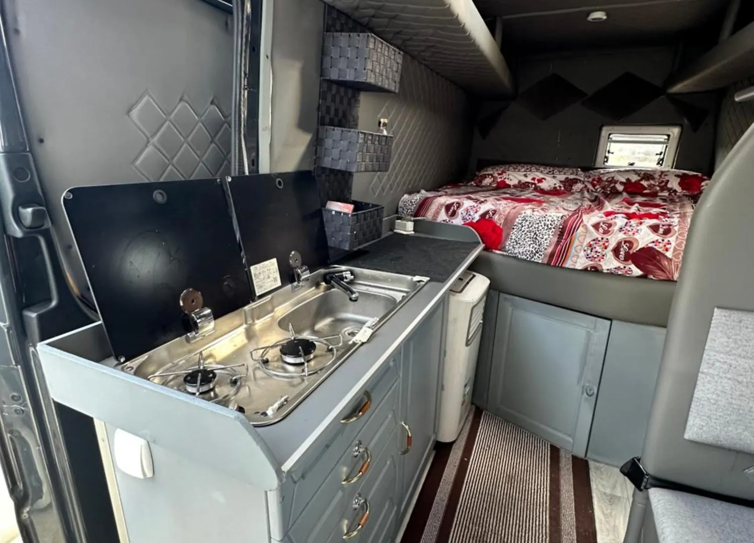 Rent Van Luxury Sprinter Polisi i Vogel Campsite